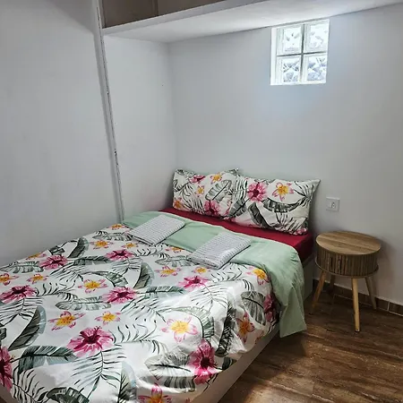 公寓 Mardesantapola 圣波拉